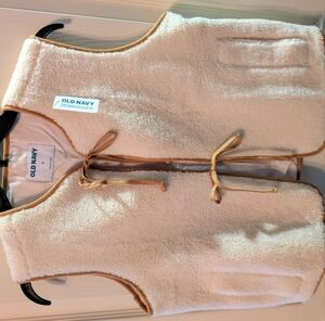 Old Navy Tie-Front Sherpa Vest